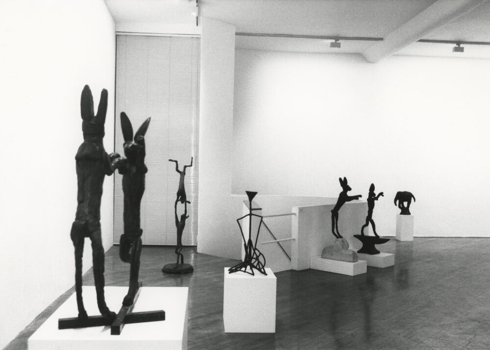 Installation of Barry Flanagan: Sculptures in bronze 1980-1981