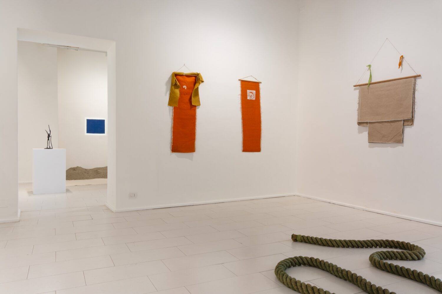 Photography by The Estate of Barry Flanagan courtesy Plubronze