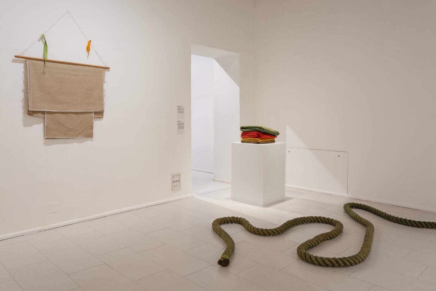 Photography by The Estate of Barry Flanagan courtesy Plubronze